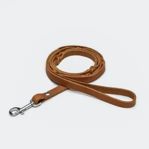 Cloud7: Riverlino Dog Leash with Hand Loop, Camel with Silver hardware