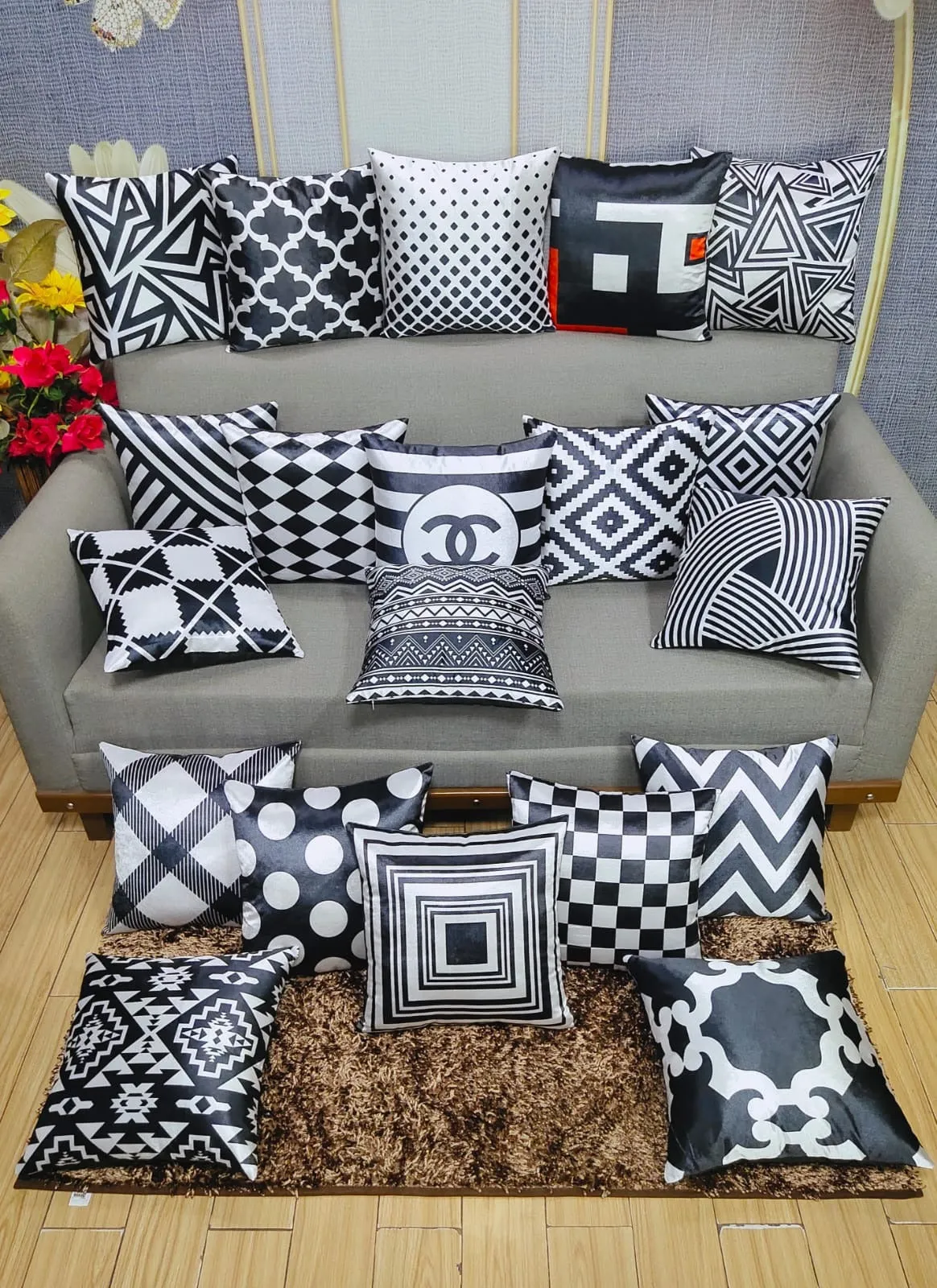 Luxury Black And White Velvet Cushions Cover 16″ x 16″ 1040509